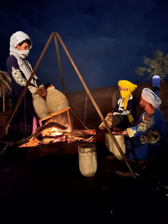 Готель Sahara Starlight Camp Мерзуга Екстер'єр фото