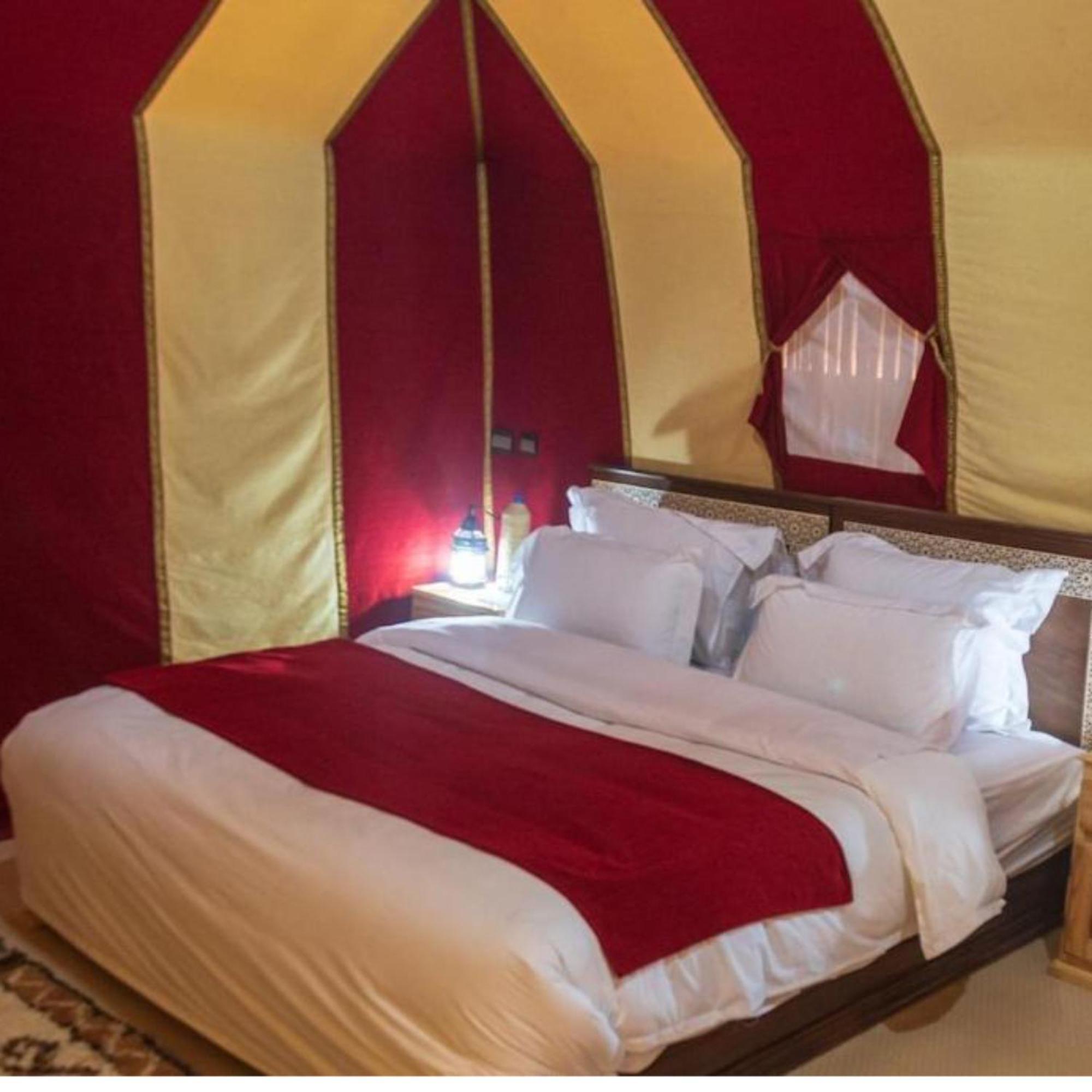 Готель Sahara Starlight Camp Мерзуга Екстер'єр фото