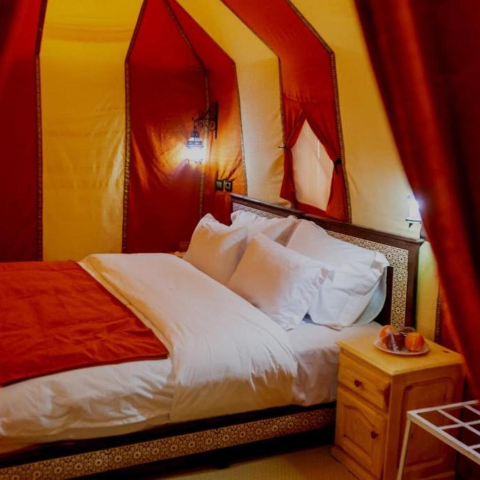 Готель Sahara Starlight Camp Мерзуга Екстер'єр фото